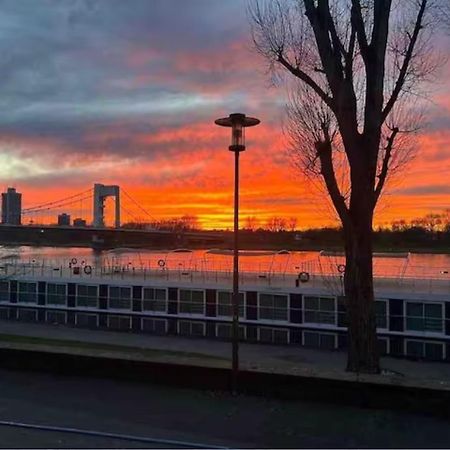 Zimmer In Koeln Luaran gambar
